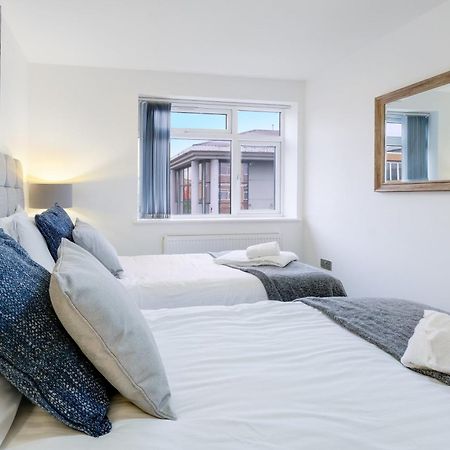 St Martins 2 Bedroom Apartments In Ruislip By 360 Stays Εξωτερικό φωτογραφία