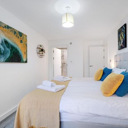 St Martins House Luxury 2 Bedroom Apartments Ruislip By 360Stays Εξωτερικό φωτογραφία