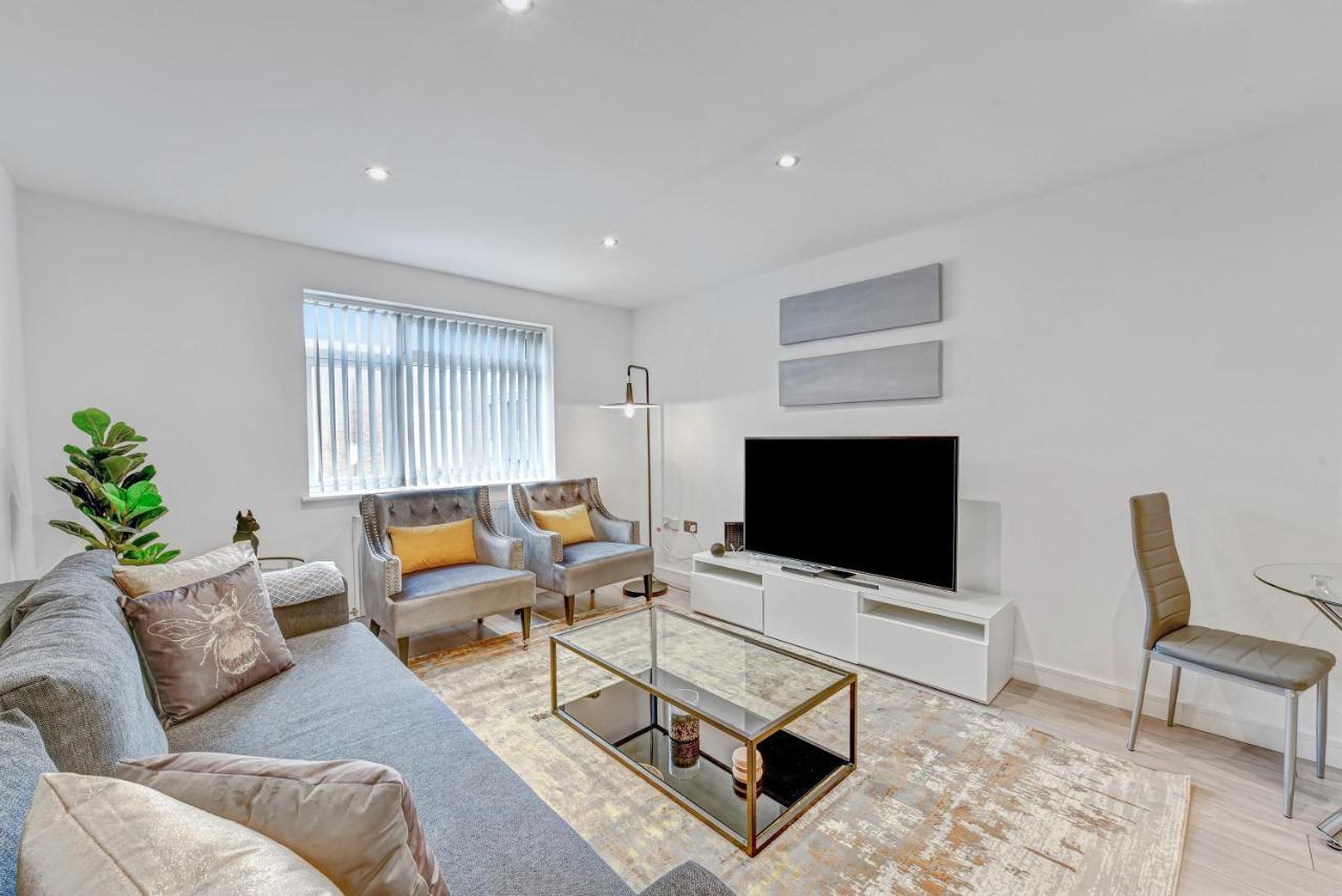 St Martins 2 Bedroom Apartments In Ruislip By 360 Stays Εξωτερικό φωτογραφία
