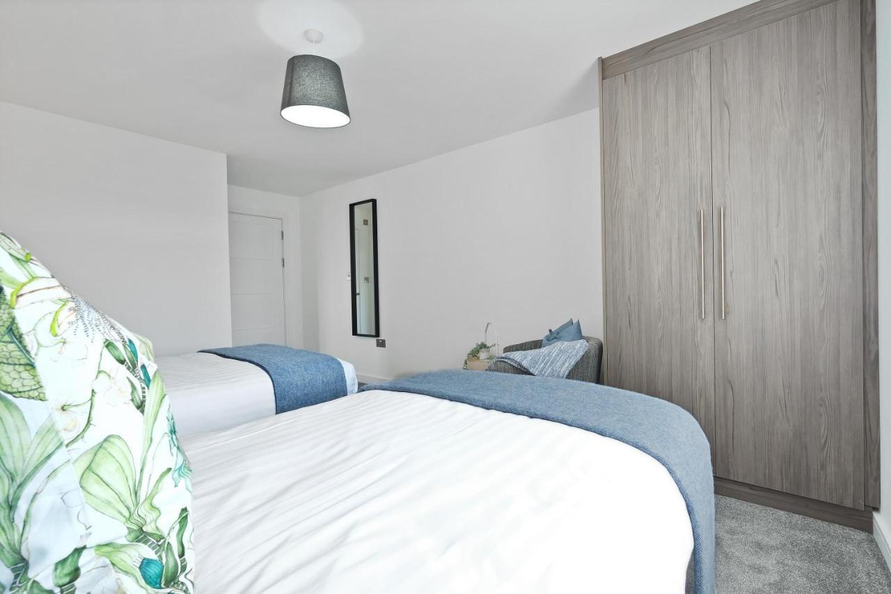 St Martins House Luxury 2 Bedroom Apartments Ruislip By 360Stays Εξωτερικό φωτογραφία