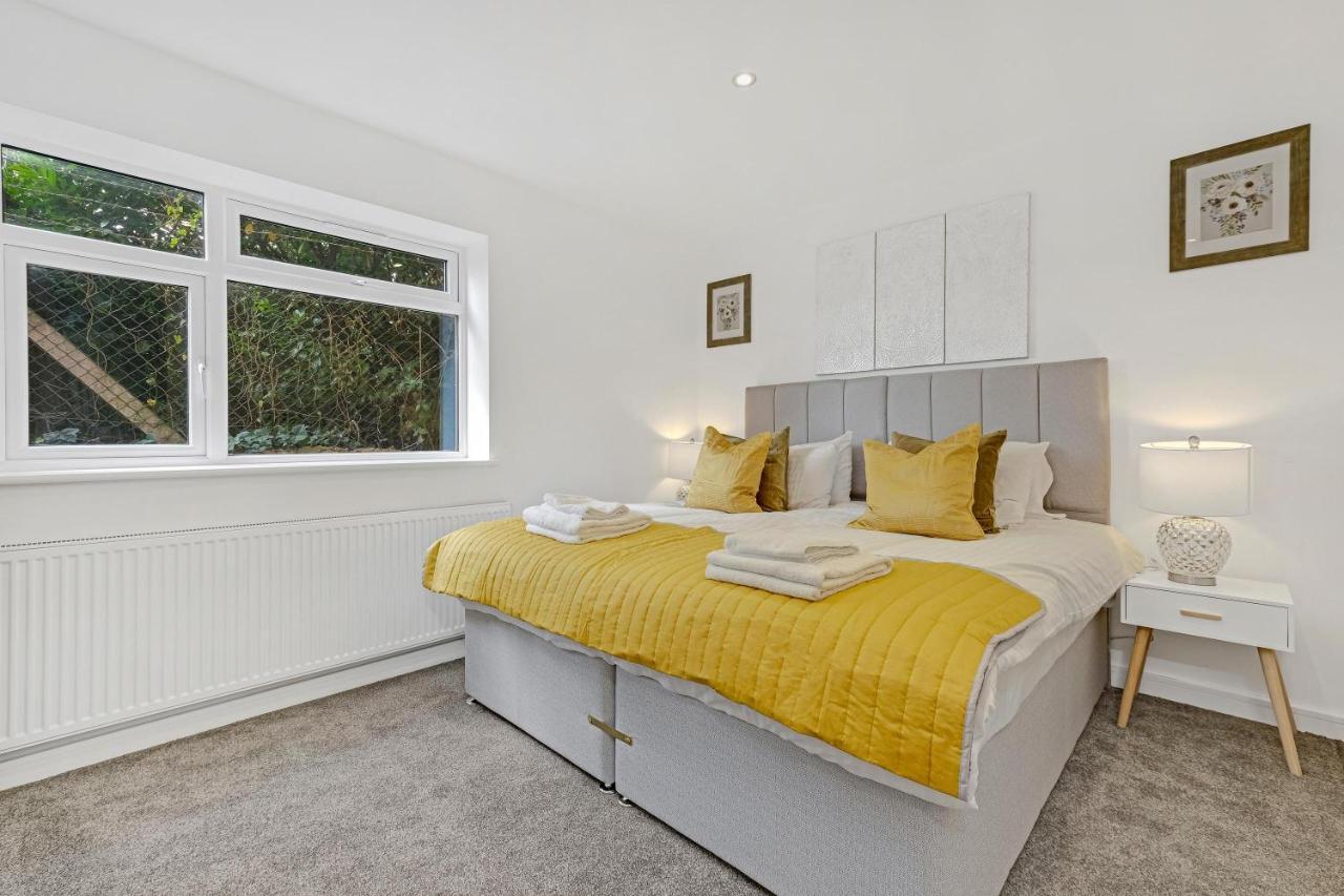 St Martins 2 Bedroom Apartments In Ruislip By 360 Stays Εξωτερικό φωτογραφία