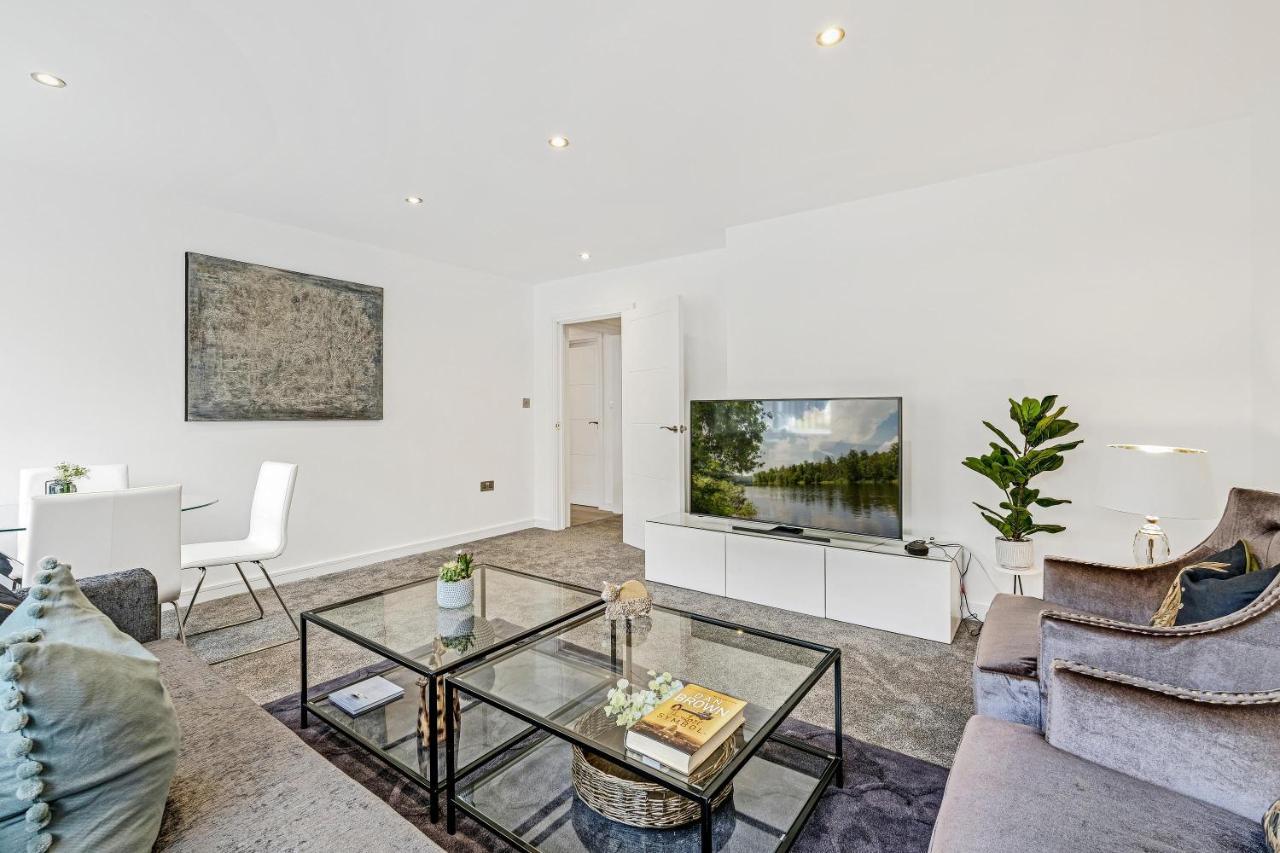 St Martins 2 Bedroom Apartments In Ruislip By 360 Stays Εξωτερικό φωτογραφία