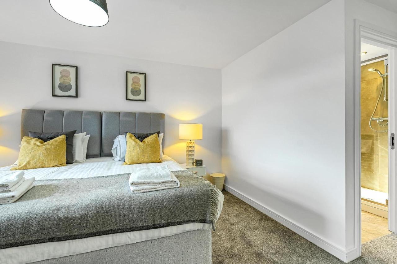 St Martins House Luxury 2 Bedroom Apartments Ruislip By 360Stays Εξωτερικό φωτογραφία