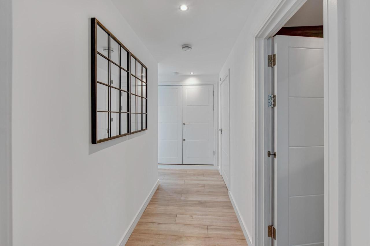St Martins 2 Bedroom Apartments In Ruislip By 360 Stays Εξωτερικό φωτογραφία