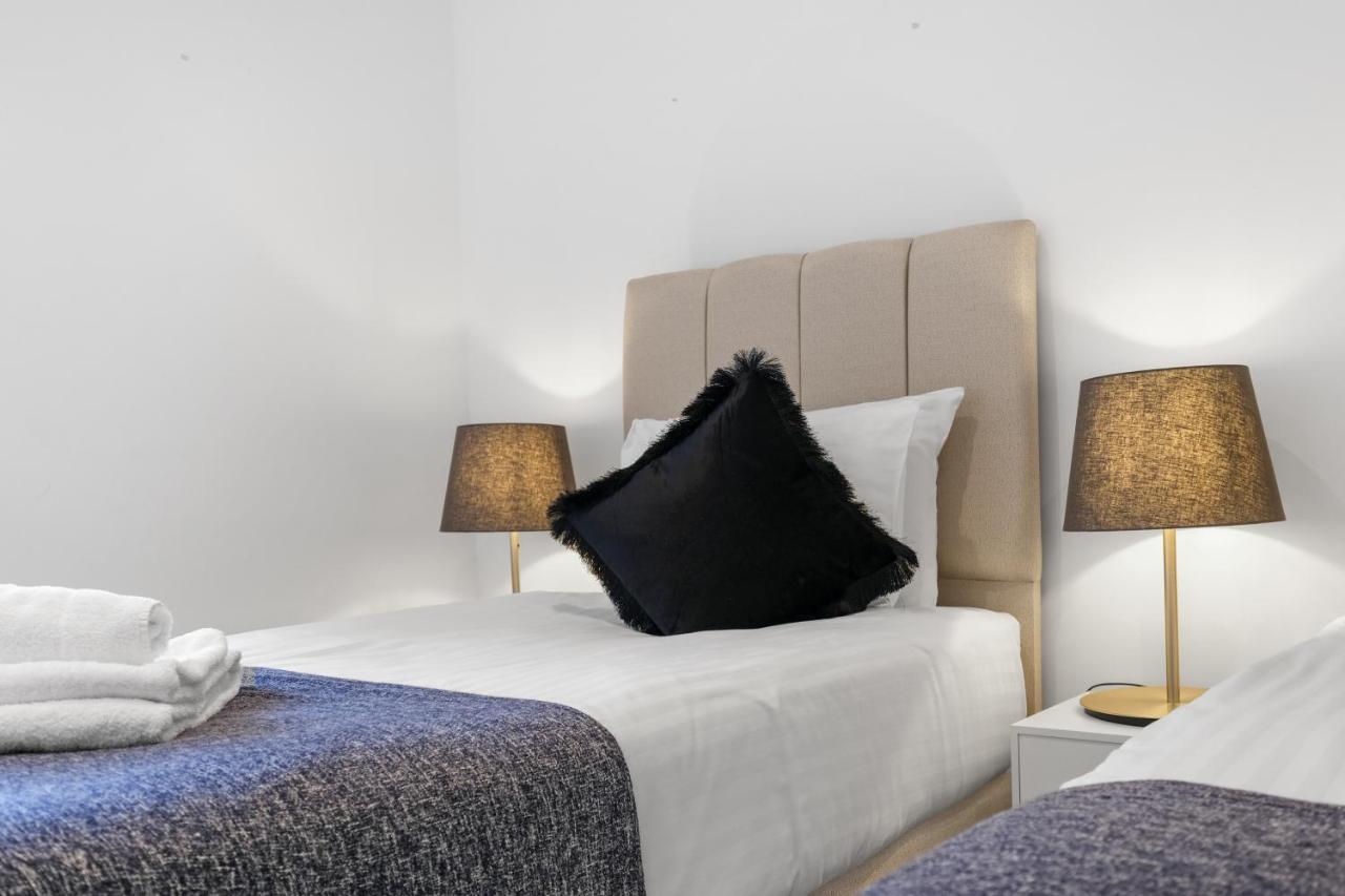 St Martins 2 Bedroom Apartments In Ruislip By 360 Stays Εξωτερικό φωτογραφία