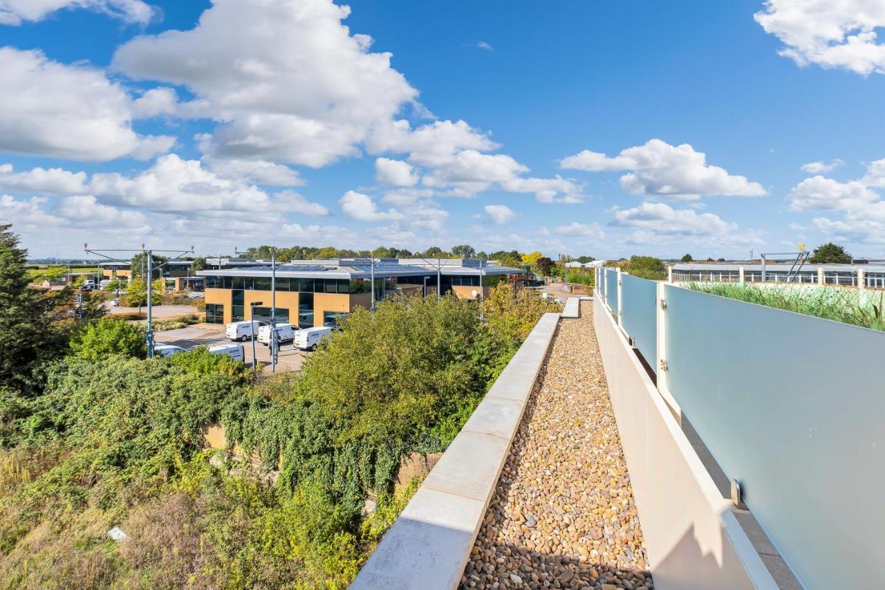 St Martins 2 Bedroom Apartments In Ruislip By 360 Stays Εξωτερικό φωτογραφία