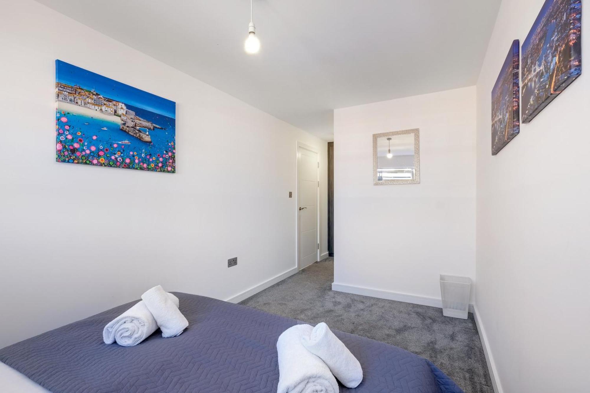 St Martins House Luxury 2 Bedroom Apartments Ruislip By 360Stays Εξωτερικό φωτογραφία