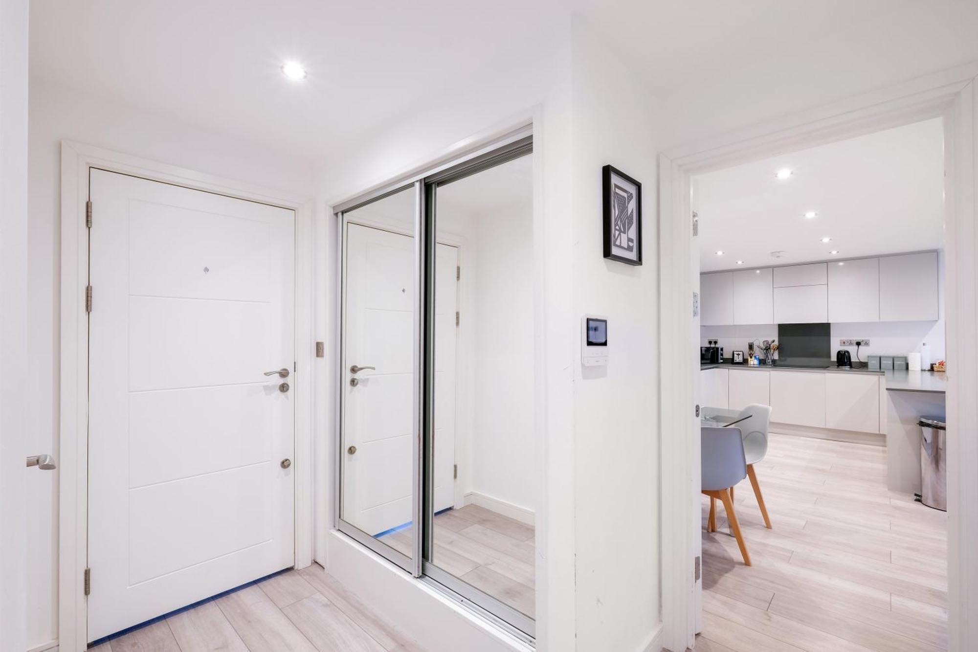 St Martins 2 Bedroom Apartments In Ruislip By 360 Stays Εξωτερικό φωτογραφία