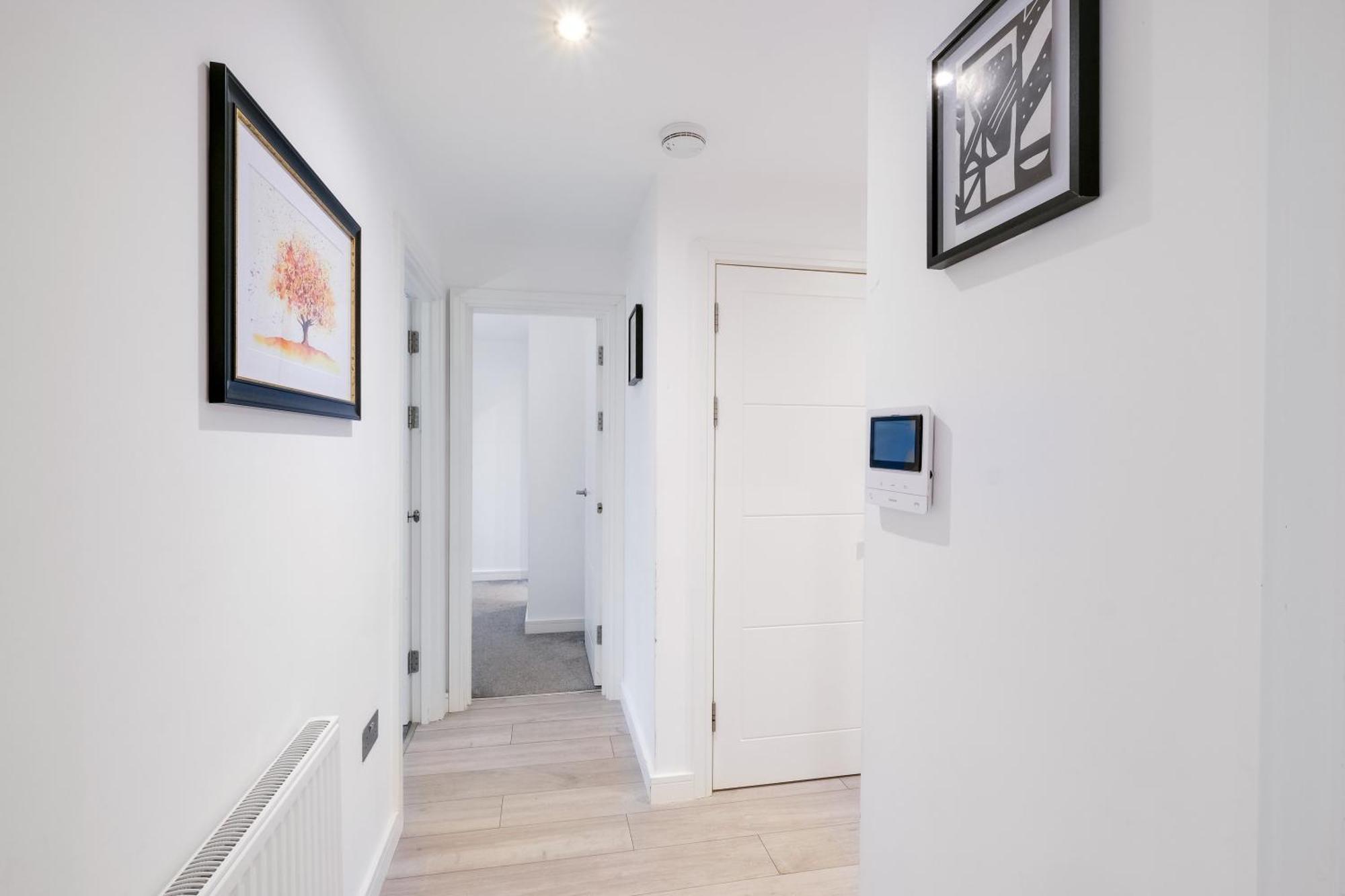 St Martins House Luxury 2 Bedroom Apartments Ruislip By 360Stays Εξωτερικό φωτογραφία